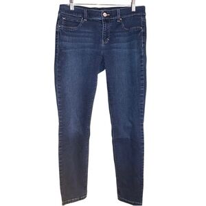 White House Black Market Sz Med Skinny Leg Jeans.